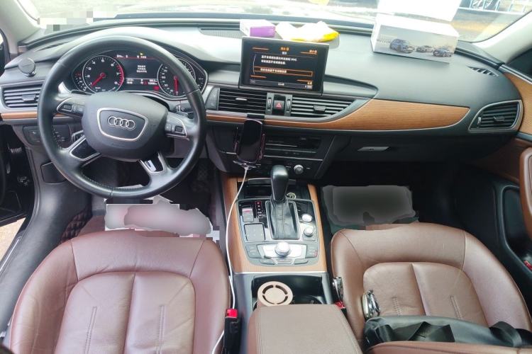 Used Audi A6L 2018 30th Anniversary Edition 30 FSI Style Model Center Console