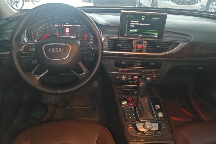 Used Audi A6L 2018 30th Anniversary Edition 35 TFSI Fashion Model Center Console