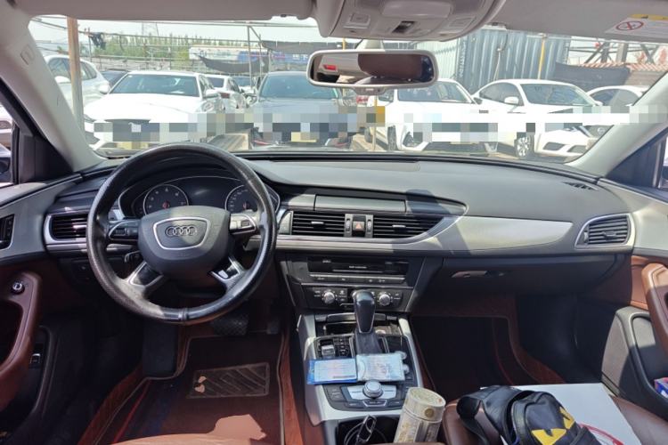 Used Audi A6L 2018 30th Anniversary Edition TFSI Trendy Model Center Console