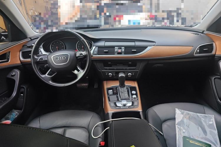 Used Audi A6L 2018 30th Anniversary Edition 30 FSI Style Model Center Console