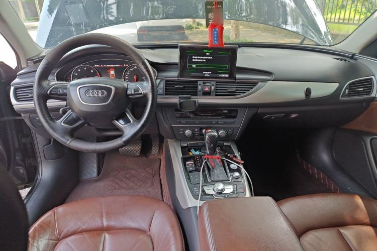 Used Audi A6L 2018 30th Anniversary Edition TFSI Trendy Model Center Console