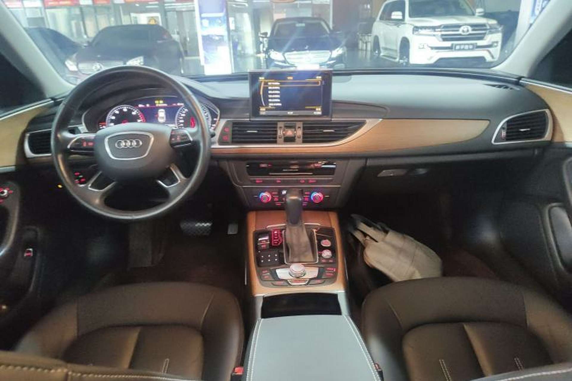 Used Audi A6L 2018 30th Anniversary Edition 30 FSI Style Model Center Console