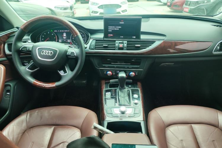 Used Audi A6L 2018 30th Anniversary Edition TFSI Trendy Model Center Console