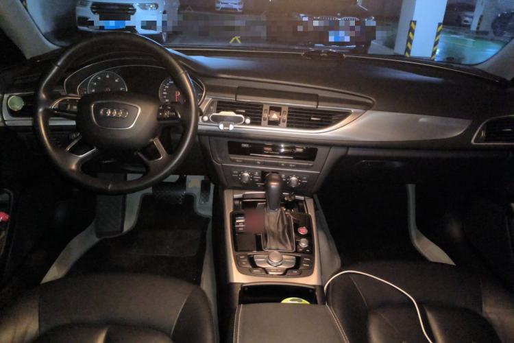 Used Audi A6L 2018 30th Anniversary Edition TFSI Trendy Model Center Console