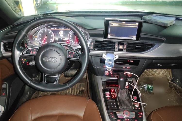 Used Audi A6L 2018 30th Anniversary Edition 35 TFSI Sport Edition Center Console
