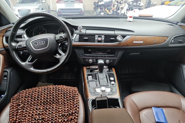 Used Audi A6L 2018 30th Anniversary Edition TFSI Trendy Model Center Console