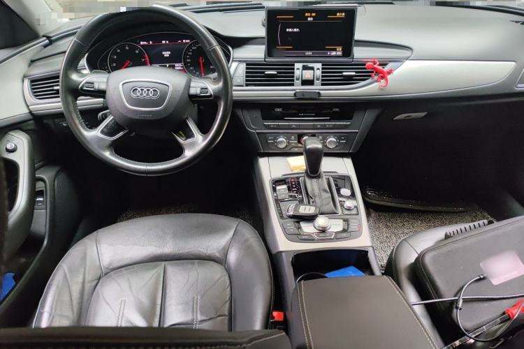 Used Audi A6L 2018 30th Anniversary Edition TFSI Trendy Model Center Console