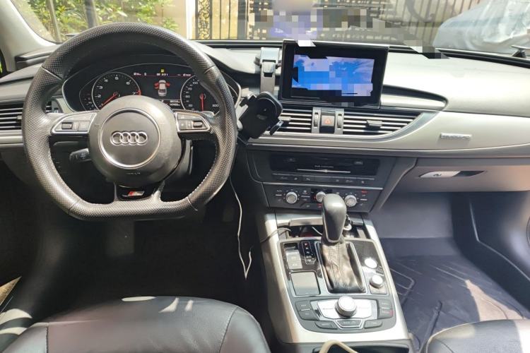 Used Audi A6L 2018 30th Anniversary Edition 35 TFSI Fashion Model Center Console