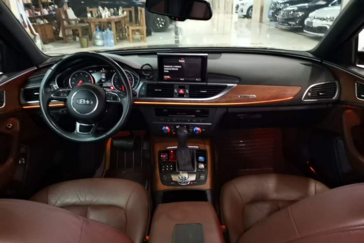 Used Audi A6L 2018 30th Anniversary Edition 45 TFSI quattro Sport model Center Console