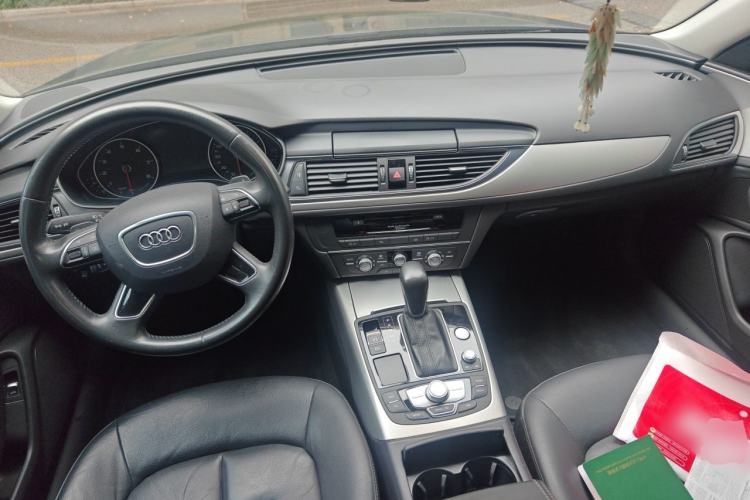 Used Audi A6L 2018 30th Anniversary Edition TFSI Trendy Model Center Console