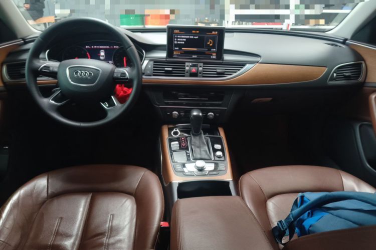 Used Audi A6L 2018 30th Anniversary Edition 30 FSI Style Model Center Console