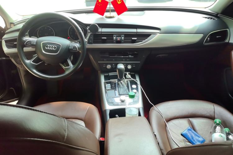 Used Audi A6L 2018 30th Anniversary Edition 35 TFSI Fashion Model Center Console