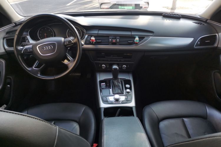 Used Audi A6L 2018 30th Anniversary Edition 35 TFSI Fashion Model Center Console