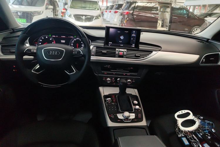 Used Audi A6L 2018 30th Anniversary Edition TFSI Trendy Model Center Console