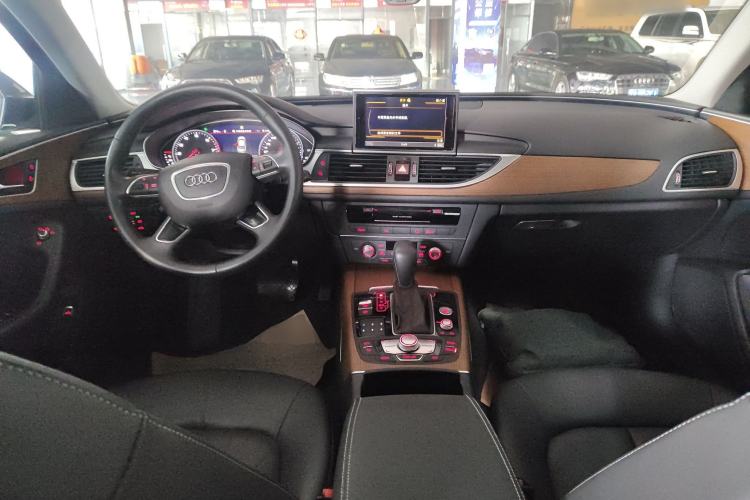 Used Audi A6L 2018 30th Anniversary Edition 30 FSI Style Model Center Console