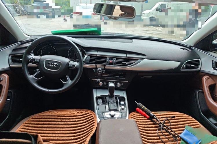 Used Audi A6L 2018 30th Anniversary Edition 35 TFSI Fashion Model Center Console