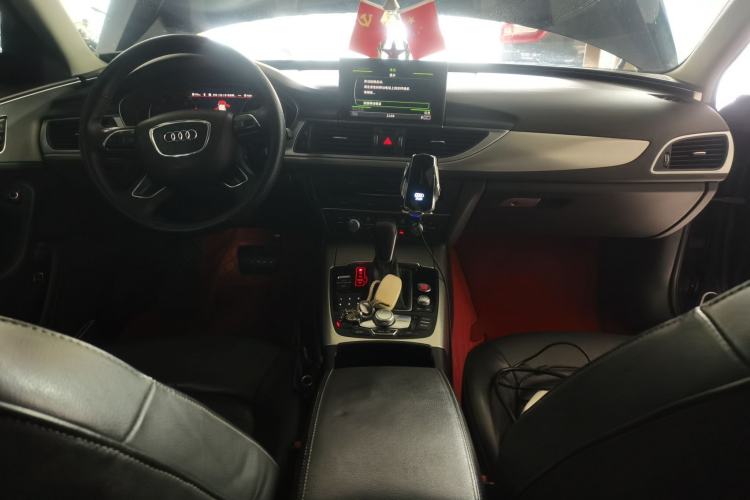 Used Audi A6L 2018 30th Anniversary Edition TFSI Trendy Model Center Console