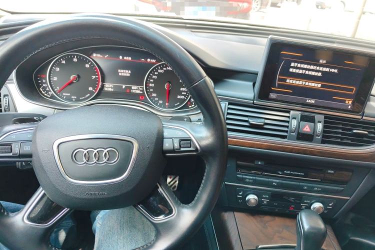 Used Audi A6L 2018 30th Anniversary Edition 45 TFSI quattro Luxury Model Center Console