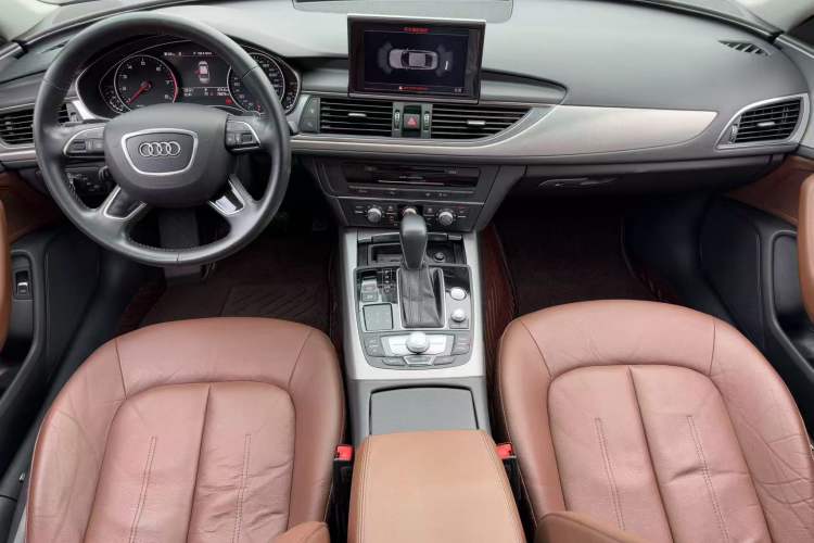 Used Audi A6L 2018 30th Anniversary Edition TFSI Trendy Model Center Console