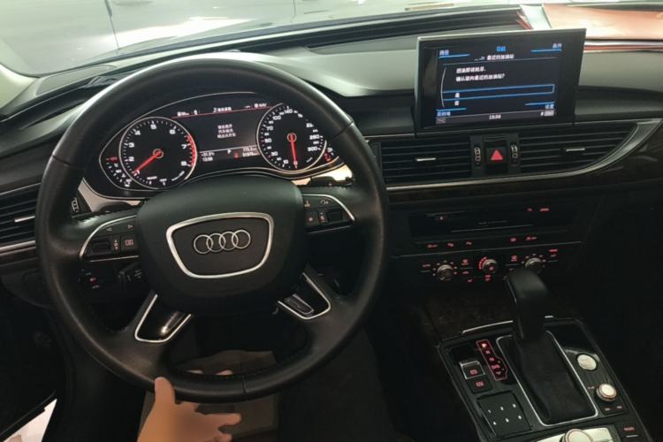 Used Audi A6L 2018 30th Anniversary Edition TFSI Trendy Model Center Console