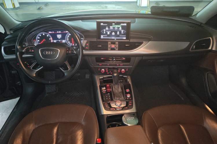 Used Audi A6L 2018 30th Anniversary Edition 35 TFSI Fashion Model Center Console