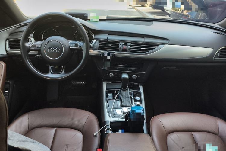 Used Audi A6L 2018 30th Anniversary Edition 35 TFSI Sport Edition Center Console