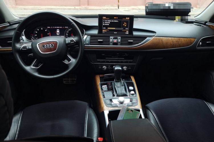 Used Audi A6L 2018 30th Anniversary Edition 35 TFSI Fashion Model Center Console
