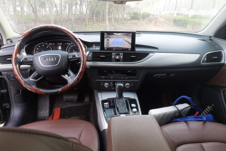Used Audi A6L 2018 30th Anniversary Edition 35 TFSI Fashion Model Center Console