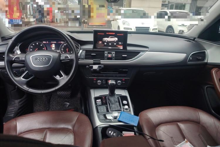 Used Audi A6L 2018 30th Anniversary Edition 35 TFSI Fashion Model Center Console