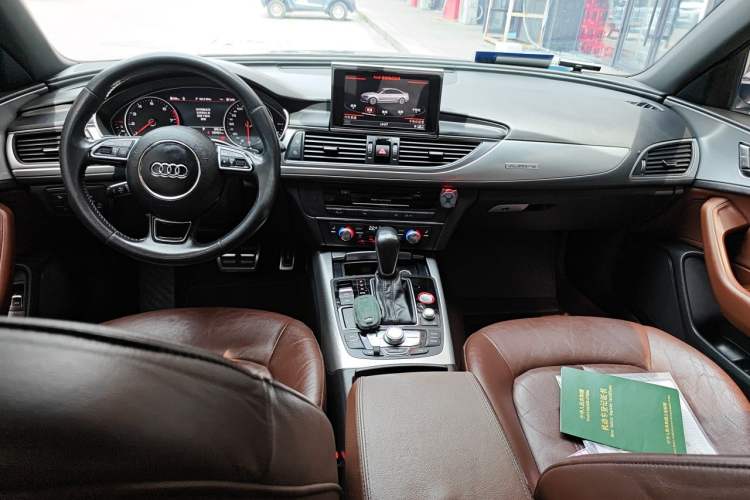Used Audi A6L 2018 30th Anniversary Edition 45 TFSI quattro Sport model Center Console