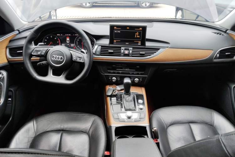 Used Audi A6L 2018 30 FSI Collector's Edition Center Console