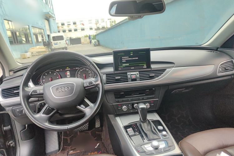 Used Audi A6L 2018 30th Anniversary Edition TFSI Trendy Model Center Console