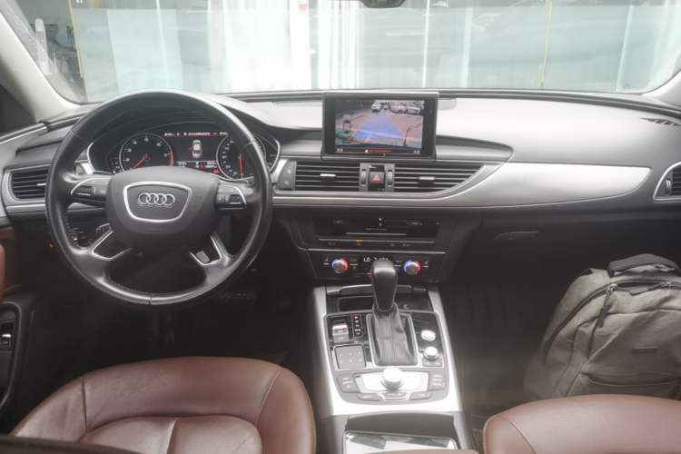 Used Audi A6L 2018 30th Anniversary Edition 35 TFSI Fashion Model Center Console