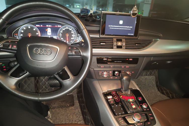 Used Audi A6L 2018 30th Anniversary Edition TFSI Trendy Model Center Console