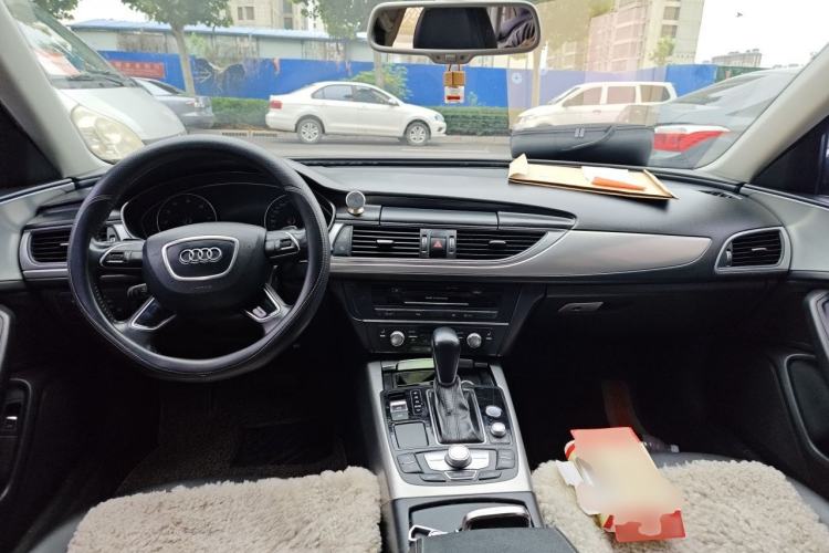 Used Audi A6L 2018 30th Anniversary Edition TFSI Trendy Model Center Console