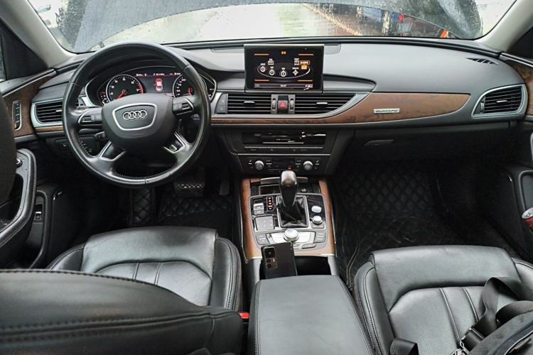 Used Audi A6L 2018 30th Anniversary Edition 45 TFSI quattro Luxury Model Center Console