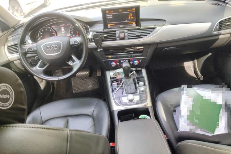 Used Audi A6L 2018 30th Anniversary Edition 35 TFSI Fashion Model Center Console