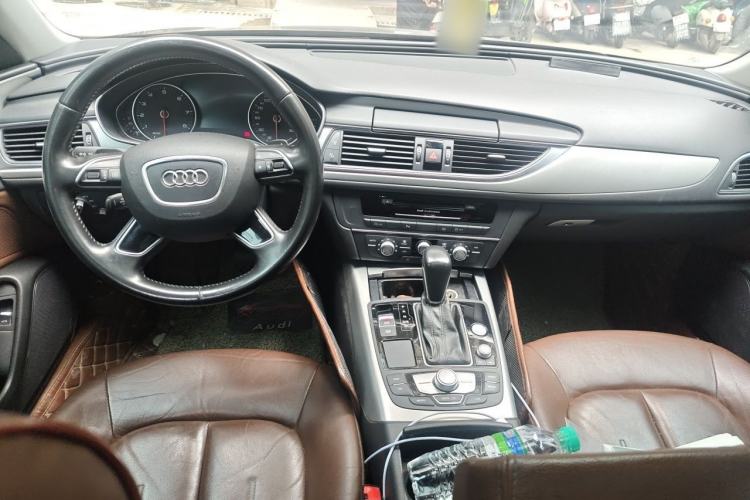 Used Audi A6L 2018 30th Anniversary Edition TFSI Trendy Model Center Console