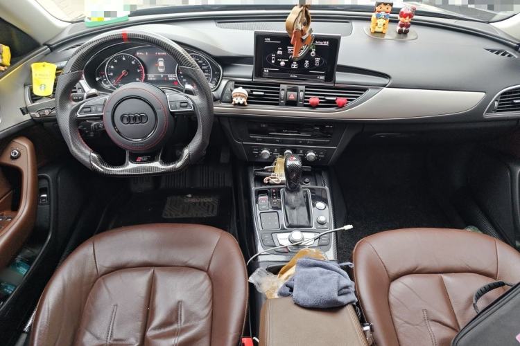 Used Audi A6L 2018 30th Anniversary Edition TFSI Trendy Model Center Console