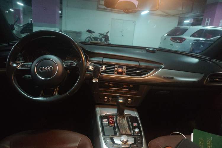 Used Audi A6L 2018 30th Anniversary Edition 45 TFSI quattro Sport model Center Console
