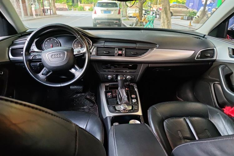 Used Audi A6L 2018 30th Anniversary Edition TFSI Trendy Model Center Console