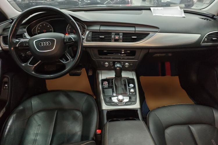 Used Audi A6L 2018 30th Anniversary Edition 35 TFSI Fashion Model Center Console