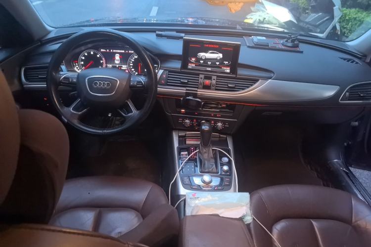 Used Audi A6L 2018 30th Anniversary Edition TFSI Trendy Model Center Console