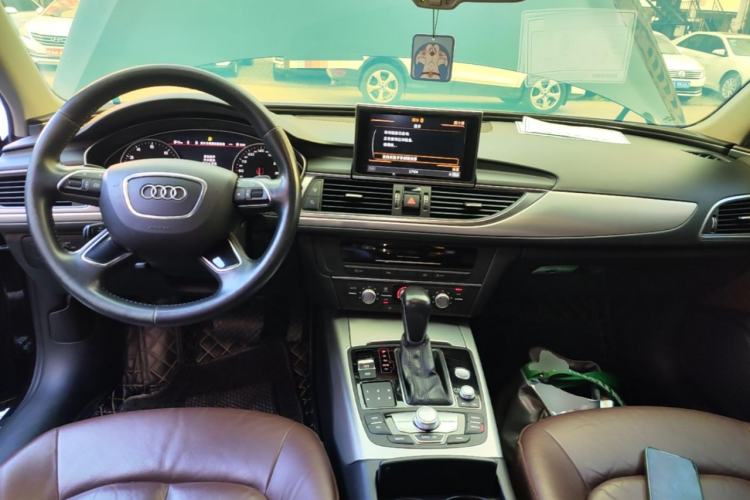 Used Audi A6L 2018 30th Anniversary Edition 35 TFSI Fashion Model Center Console