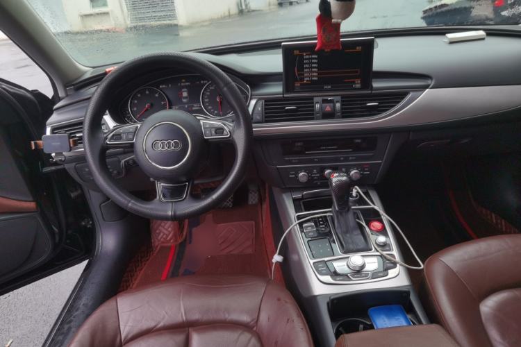 Used Audi A6L 2018 30th Anniversary Edition 35 TFSI Fashion Model Center Console