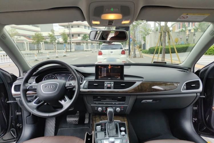 Used Audi A6L 2018 30th Anniversary Edition TFSI Trendy Model Center Console