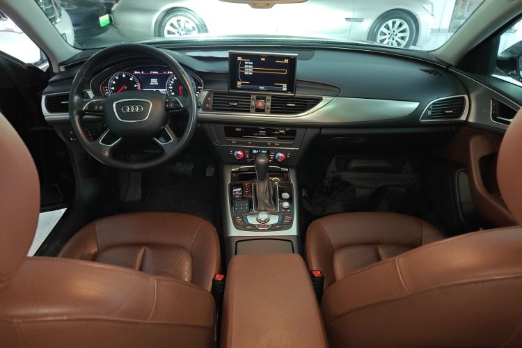 Used Audi A6L 2018 30th Anniversary Edition 35 TFSI Fashion Model Center Console