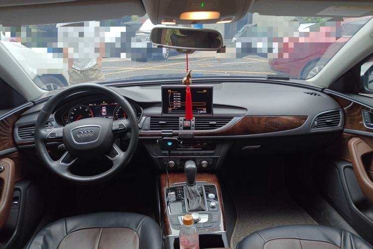 Used Audi A6L 2018 30th Anniversary Edition 30 FSI Style Model Center Console