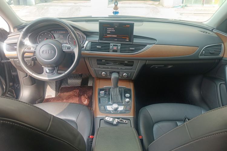 Used Audi A6L 2018 30th Anniversary Edition 30 FSI Style Model Center Console