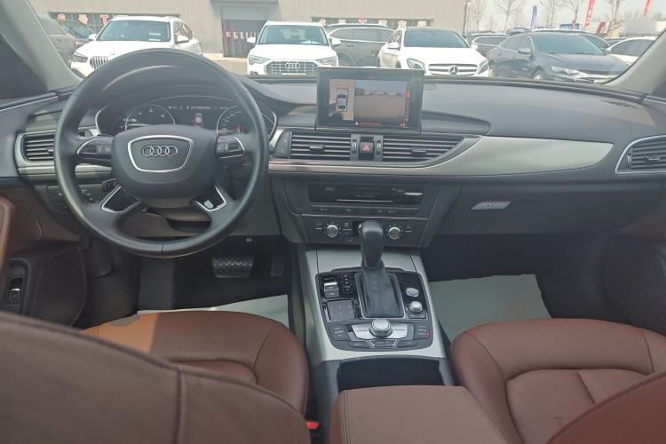 Used Audi A6L 2018 30th Anniversary Edition 35 TFSI Fashion Model Center Console